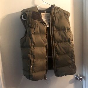 EUC Eddie Bauer Down Vest